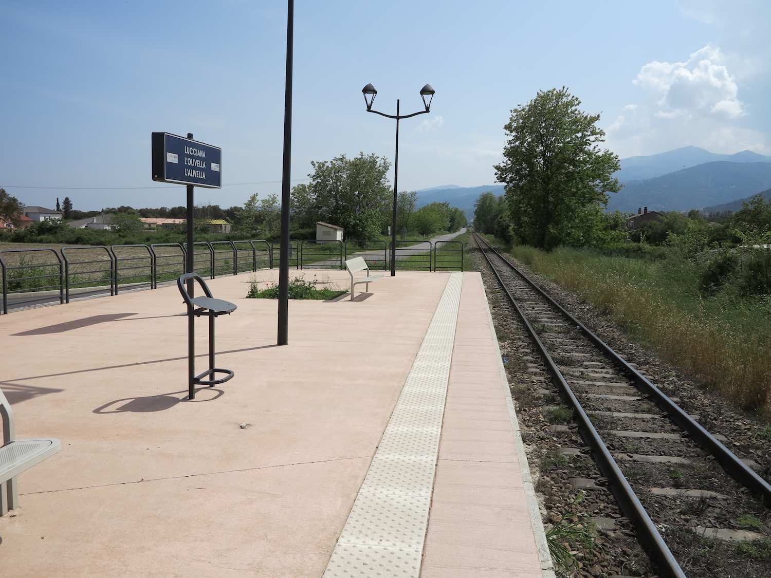 EL329.jpg
